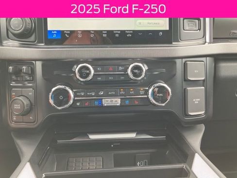 New 2025 Ford F250 Platinum AWD/4WD image 31