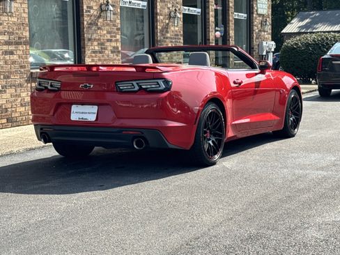 Used 2020 Chevrolet Camaro LT image 9