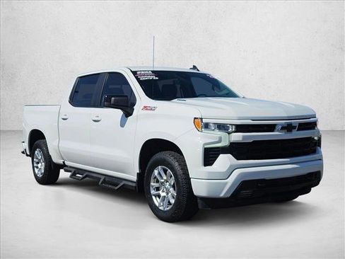 Used 2023 Chevrolet Silverado 1500 RST image 3