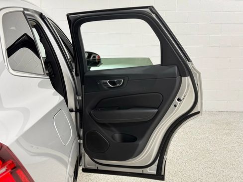 Used 2018 Volvo XC60 T8 Inscription w/ Luxury Seat Package image 55