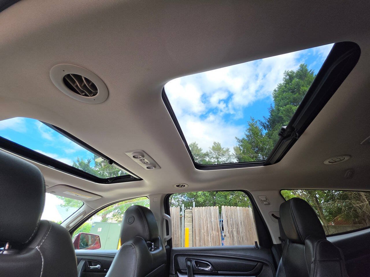 Used 2017 Chevrolet Traverse LT AWD/4WD image 15