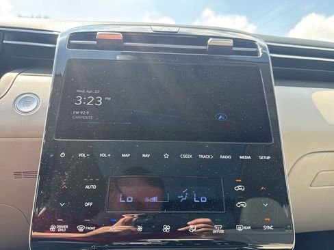 Used 2022 Hyundai Tucson Limited AWD/4WD image 36