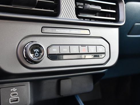 New 2025 Ford Maverick XL w/ Equipment Group 101A image 27