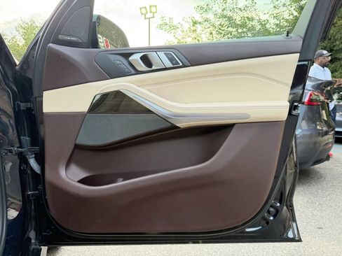 Used 2019 BMW X5 xDrive50i AWD/4WD image 30