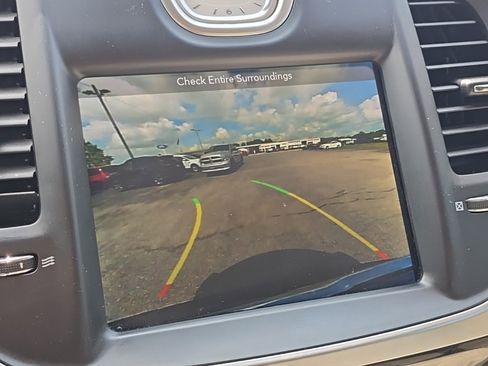 Used 2018 Chrysler 300 Touring w/ Sport Appearance Package image 40