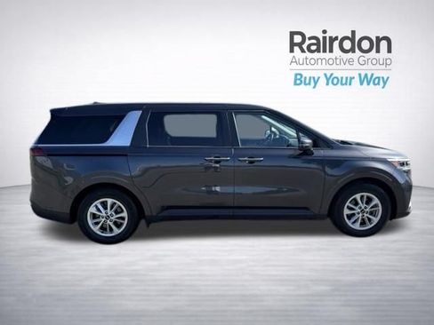 Used 2022 Kia Carnival LX FWD image 8