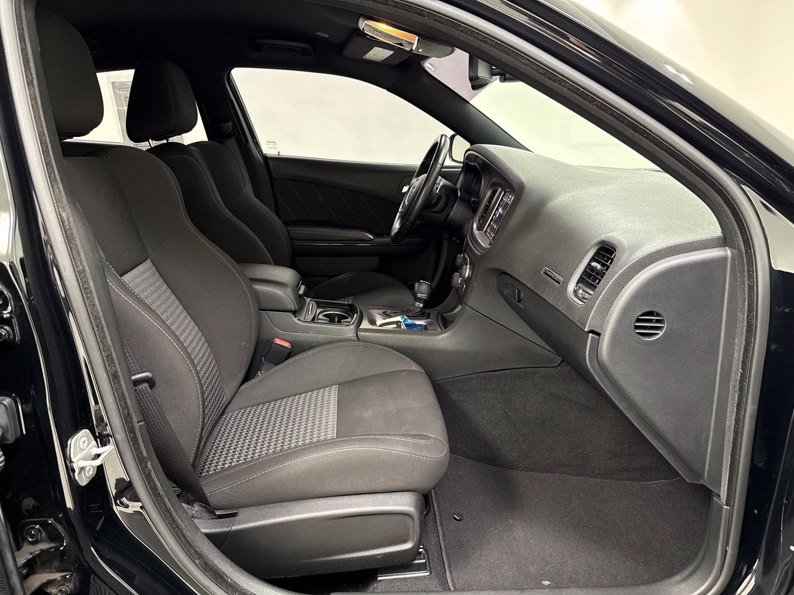 Used 2023 Dodge Charger R/T w/ Blacktop Package RWD image 24
