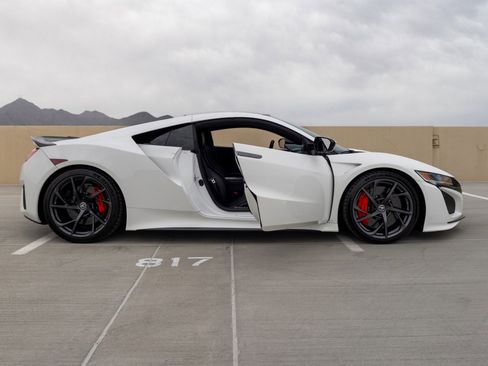 Used 2017 Acura NSX image 29