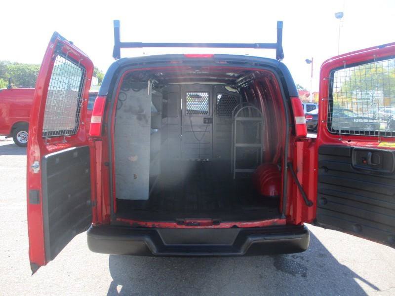 Used 2012 Chevrolet Express 1500 RWD image 6