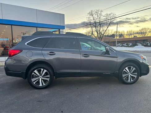 Used 2018 Subaru Outback 3.6R Limited image 13