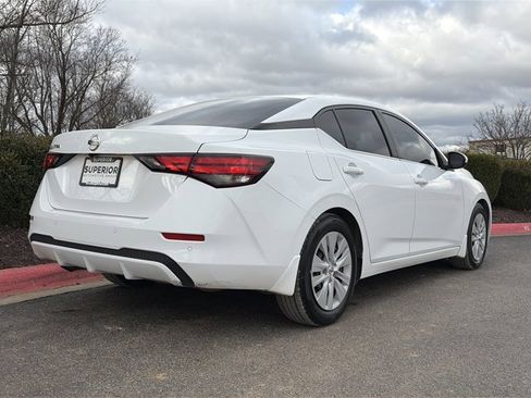 Used 2022 Nissan Sentra S image 3