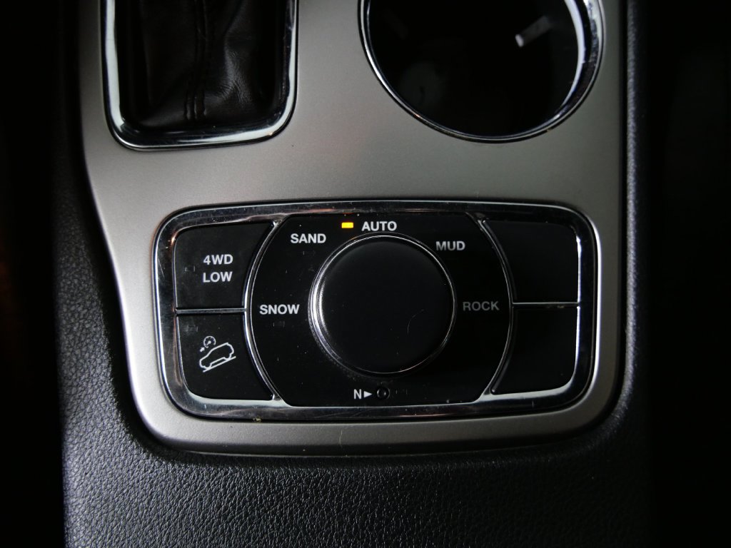 Used 2018 Jeep Grand Cherokee Limited AWD/4WD image 27