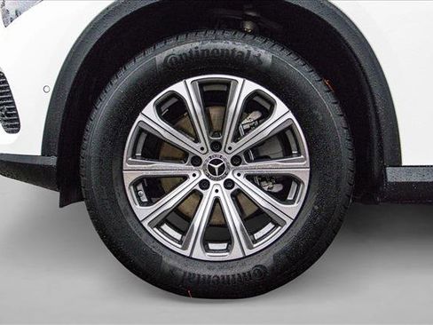 Certified 2025 Mercedes-Benz GLC 300 4MATIC image 9