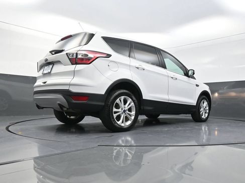 Used 2017 Ford Escape SE AWD/4WD image 27