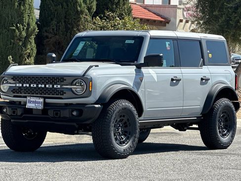 New 2026 Ford Bronco Badlands AWD/4WD image 8
