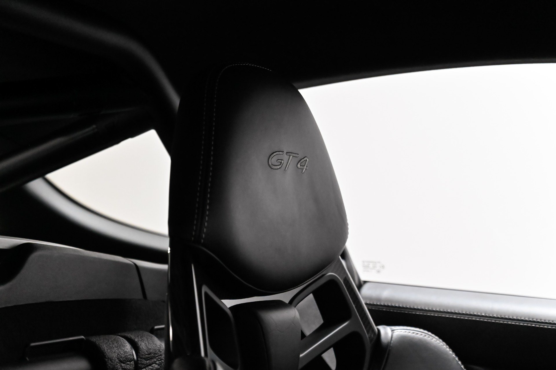 Used 2016 Porsche Cayman GT4 RWD image 43