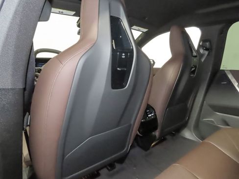 Used 2026 BMW iX xDrive45 image 28