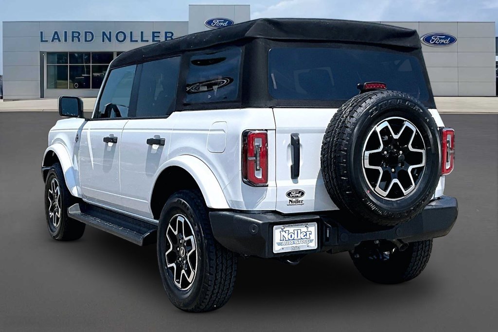 New 2026 Ford Bronco Outer Banks AWD/4WD image 3