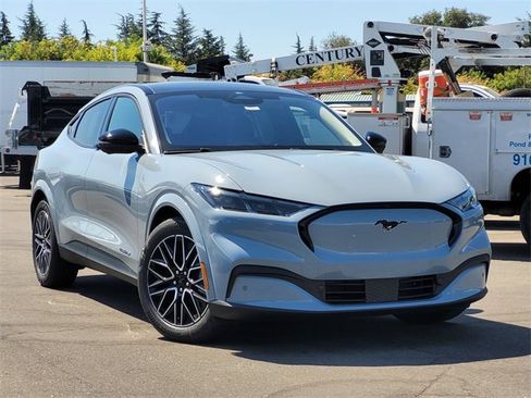 New 2025 Ford Mustang Mach-E Premium image 1