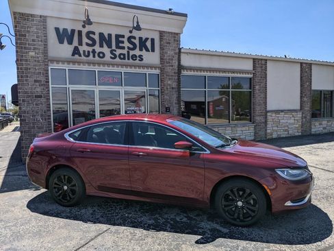 Used 2015 Chrysler 200 Limited FWD image 2