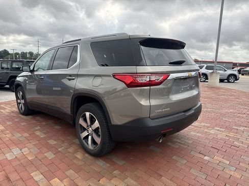 Used 2018 Chevrolet Traverse LT w/ LPO, Floor Liner Package FWD image 7