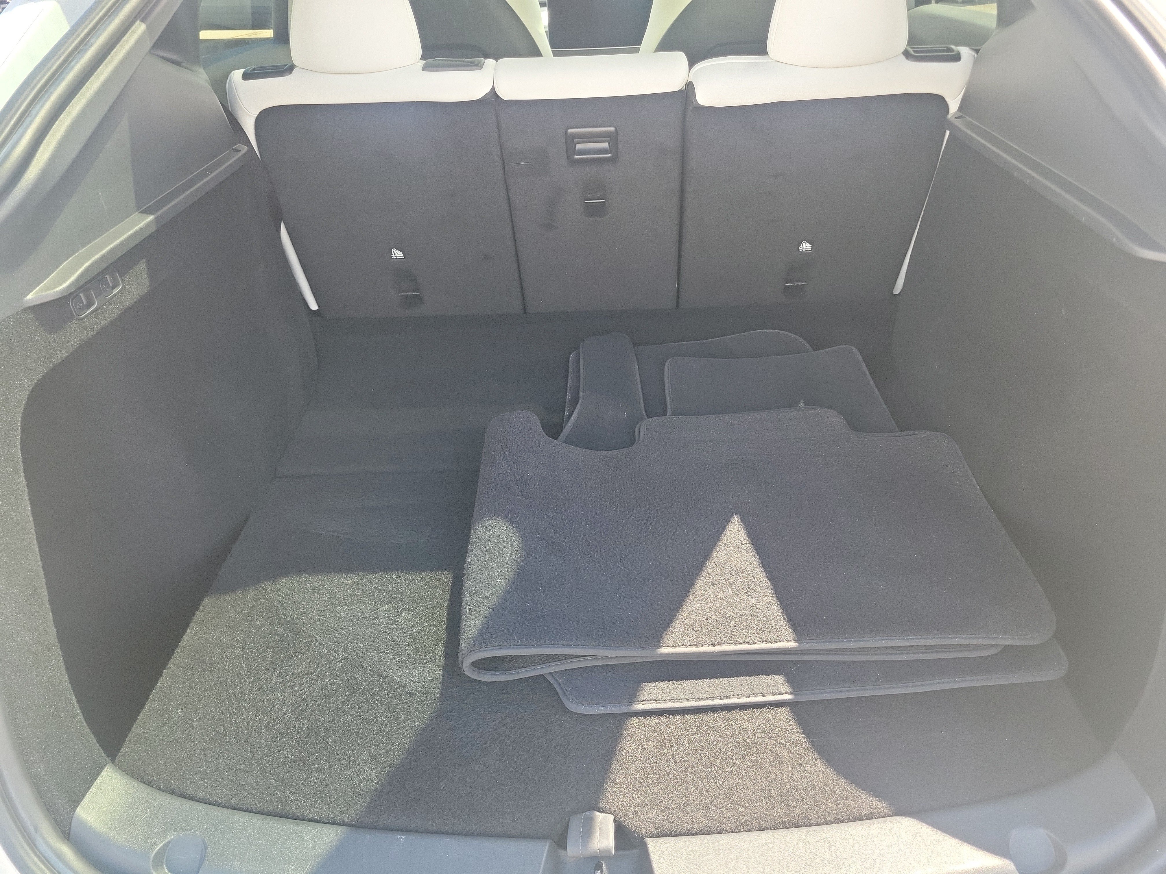 Used 2024 Tesla Model Y Long Range RWD image 17