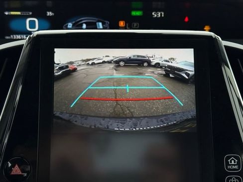 Used 2021 Toyota Prius Prime XLE w/ Carpet Mat Package (TMS) FWD image 33