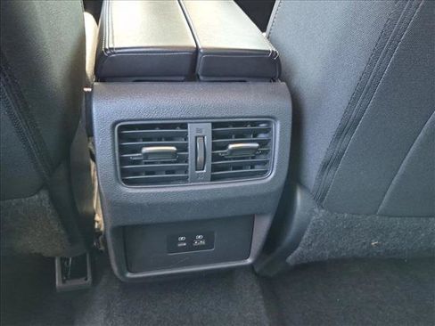 Used 2021 Nissan Rogue SV FWD image 16