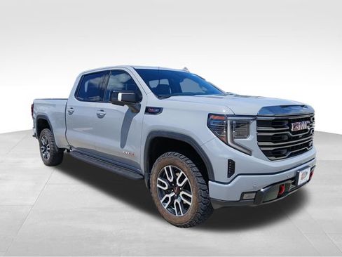 Used 2024 GMC Sierra 1500 AT4 w/ Technology Package AWD/4WD image 7