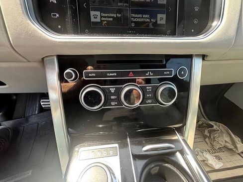 Used 2016 Land Rover Range Rover Supercharged image 30
