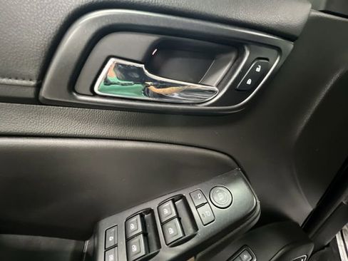 Used 2018 Chevrolet Suburban LT AWD/4WD image 24