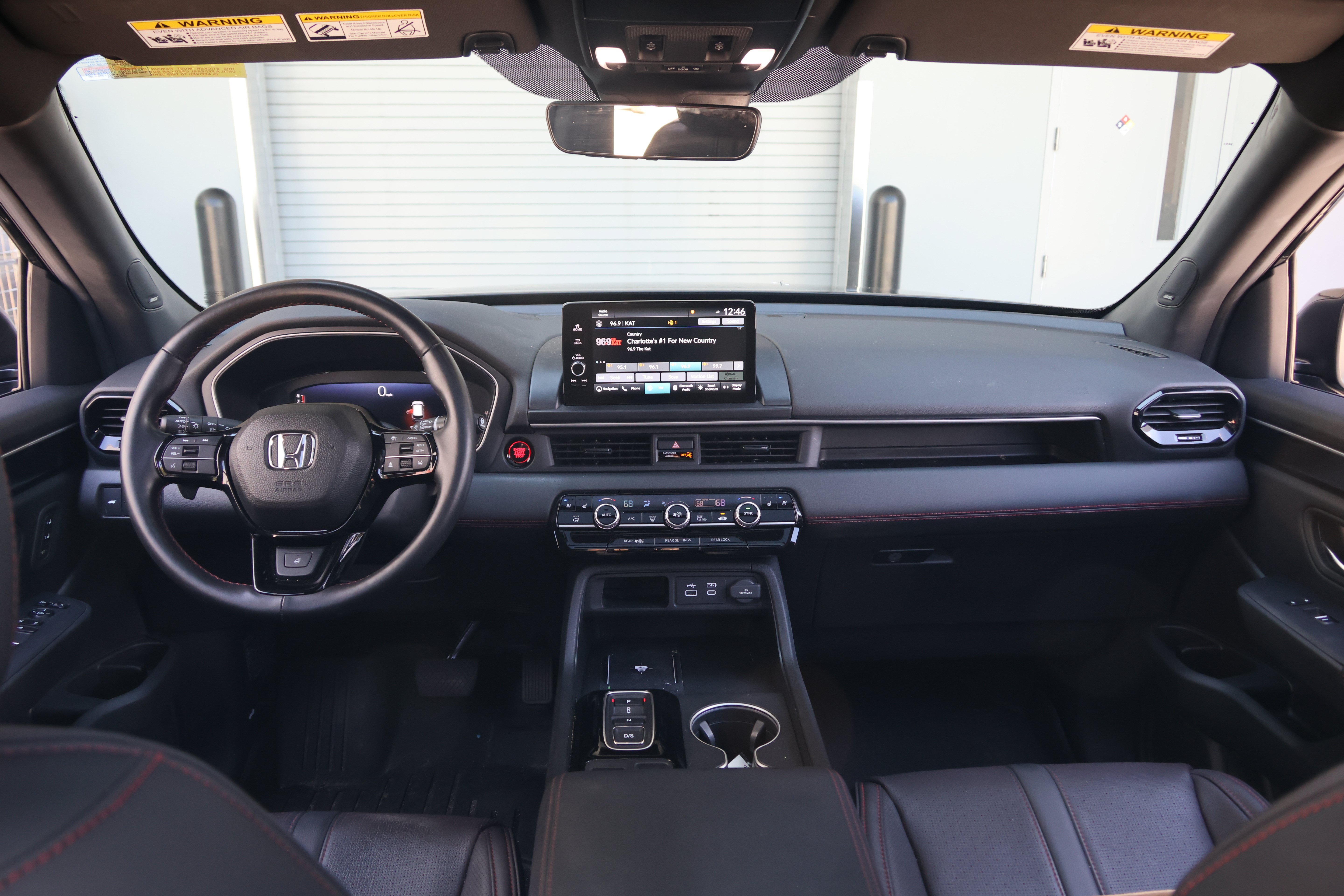 Used 2025 Honda Pilot Black Edition image 16