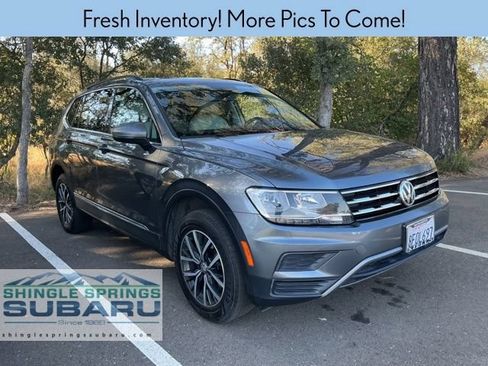 Used 2018 Volkswagen Tiguan SE w/ Panoramic Sunroof Package AWD/4WD image 1