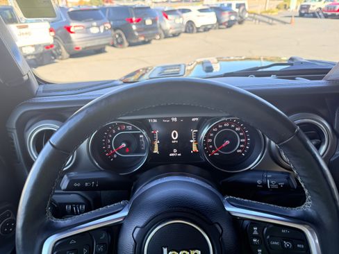 Used 2020 Jeep Gladiator Rubicon image 15