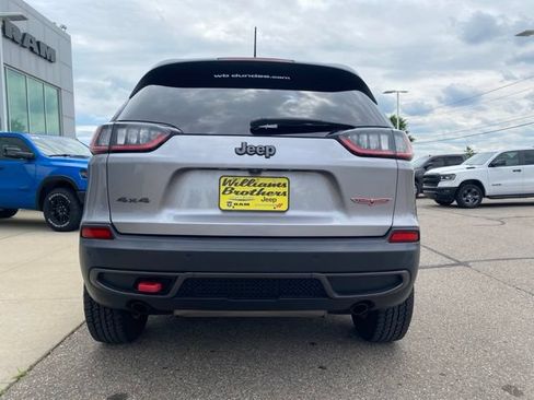 Used 2019 Jeep Cherokee Trailhawk w/ Cold Weather Group AWD/4WD image 6