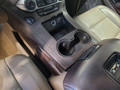 Used 2017 Chevrolet Tahoe LT w/ LT Signature Package image 26