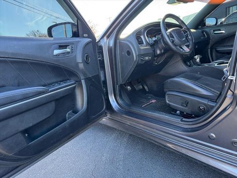 Used 2018 Dodge Charger R/T Scat Pack w/ Dynamics Package image 15