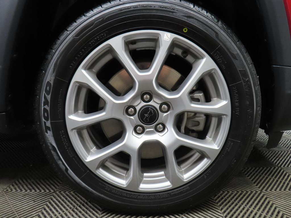 Used 2025 Jeep Compass Limited AWD/4WD image 10
