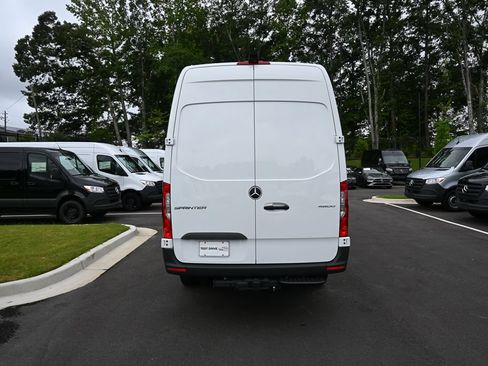 Used 2026 Mercedes-Benz Sprinter 4500 image 27