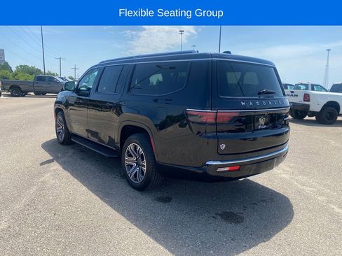 Used 2024 Jeep Wagoneer L Series II w/ Flexible Seating Group AWD/4WD image 4