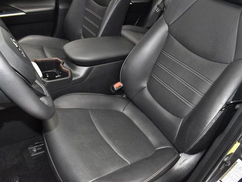 Used 2022 Toyota RAV4 Limited AWD/4WD image 15
