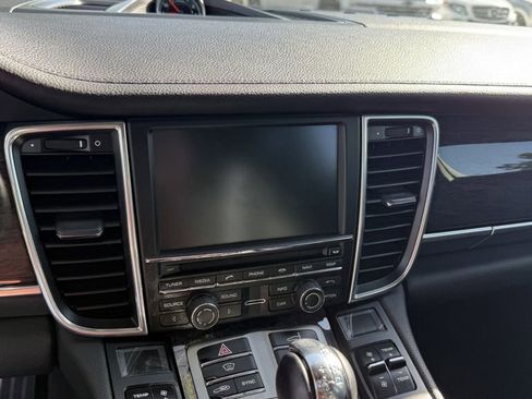Used 2015 Porsche Panamera 4S AWD/4WD image 4