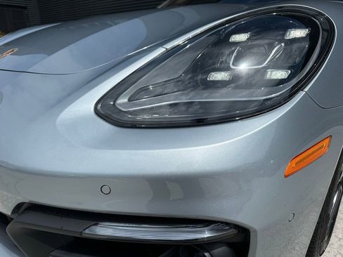 Certified 2023 Porsche Panamera RWD image 9
