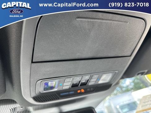 Used 2025 Ford Explorer Platinum RWD image 33