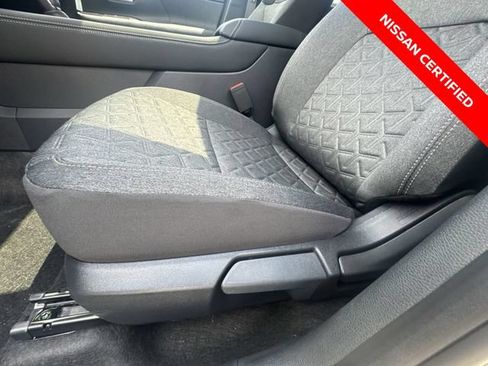 Certified 2025 Nissan Kicks SV w/ SV Premium Package AWD/4WD image 3