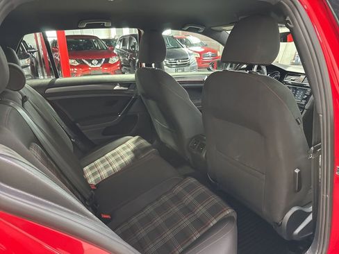 Used 2021 Volkswagen Golf 4-Door image 38