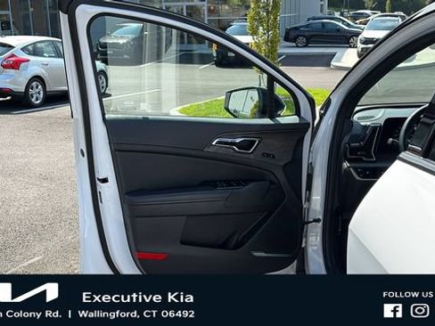 Certified 2024 Kia Sportage X-Pro AWD/4WD image 8