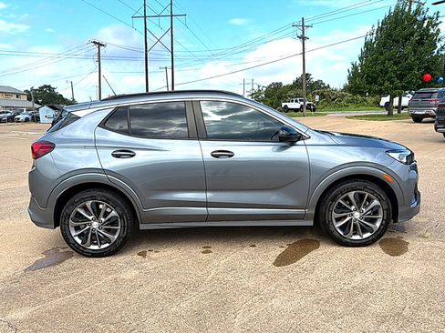 Used 2021 Buick Encore GX Select w/ Sport Touring Package FWD image 4