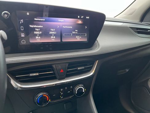 Used 2025 Buick Encore GX Preferred image 21