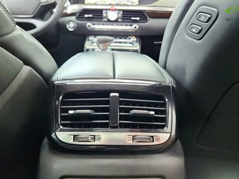 Used 2019 Genesis G90 3.3T Premium RWD image 51